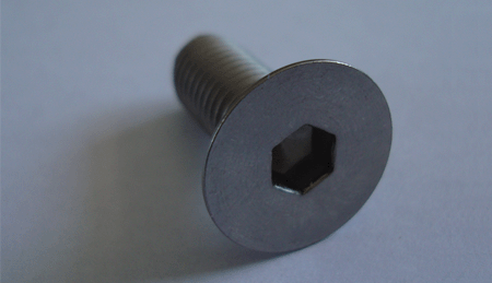 Titanium socket cap screw