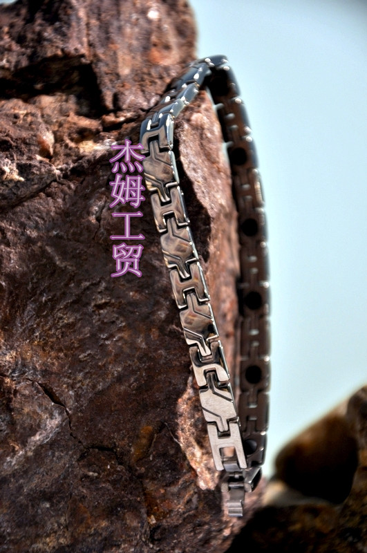 Titanium bracelet
