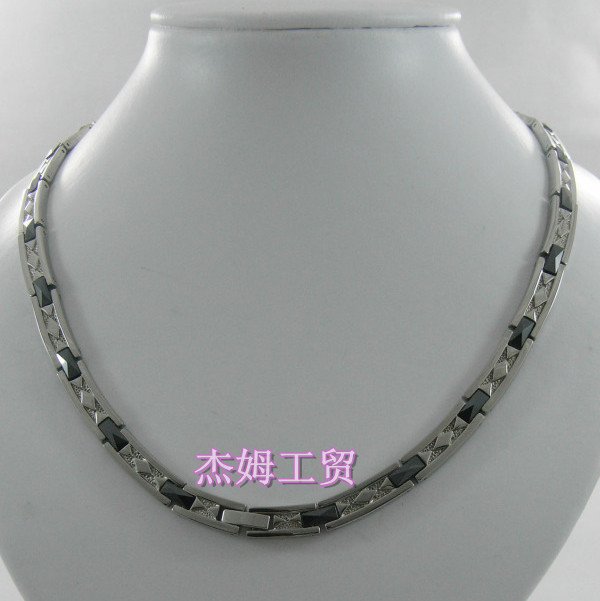 Titanium necklace