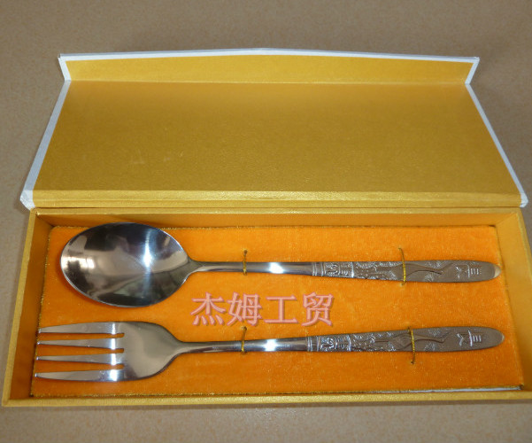 Titanium tableware