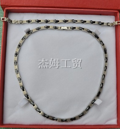 titanium necklace