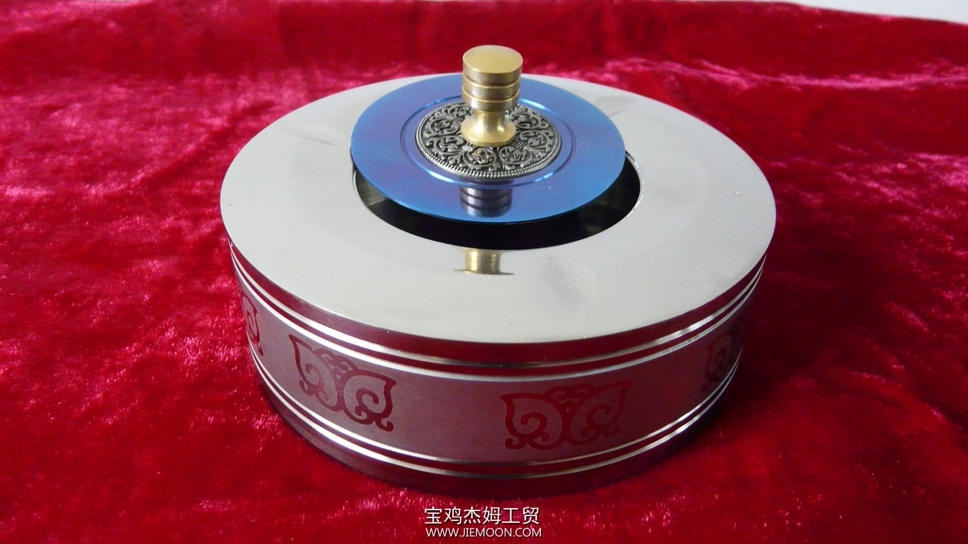 Titanium ashtray